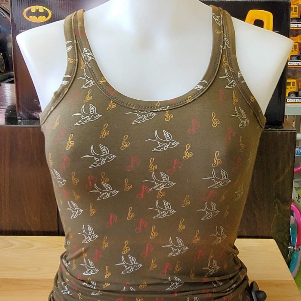 Singing Swallow Print Tank Top